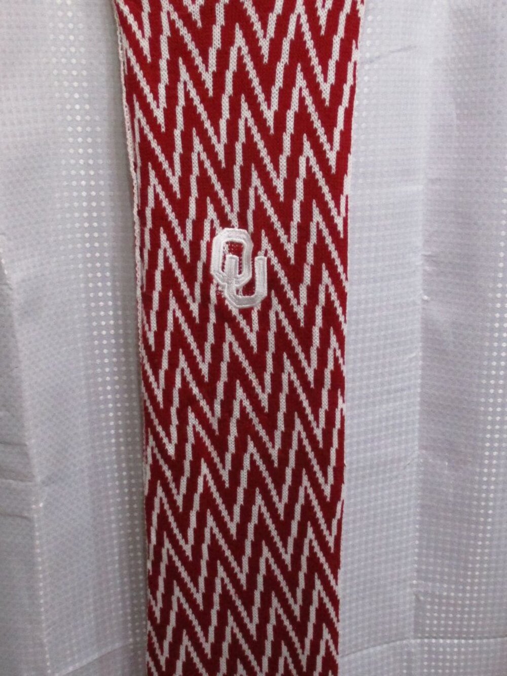 Emerson Street Clothing Co. OU Red & White Infinity Scarf Made/Peru 100% Acrylic